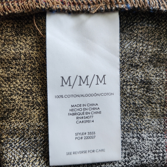 CABI SIZE Medium full zip jacket. Perfect fall jacket, embellished in pearls. - Picture 7 of 8